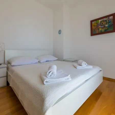 Carpe Diem Villa *